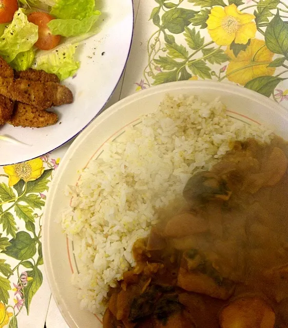 #Lunch Veg Curry Rice  ニッポンのカレー Chicken Nugget  Salad|ずきみくさん