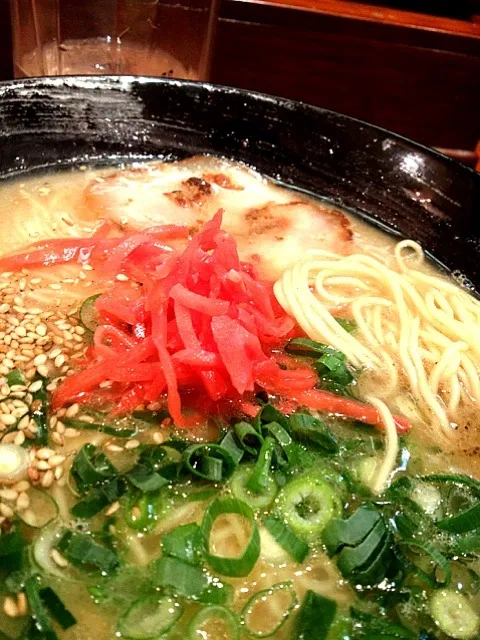 「日本晴れ」の豚骨ラーメン|erikoさん