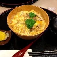 比内地鶏や 究極の親子丼|リリーさん