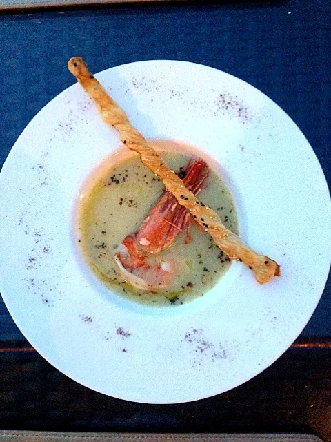 Cream of Leeks with Tiger Prawn Soup @ PLUM Restaurant , Cape Sienna, Phuket|Aum aniwanさん