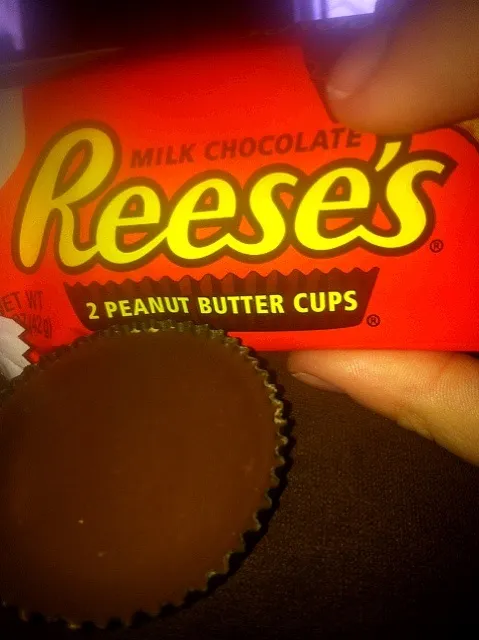 Reese's peanut butter cups..😘😋😋🍫|hannahさん