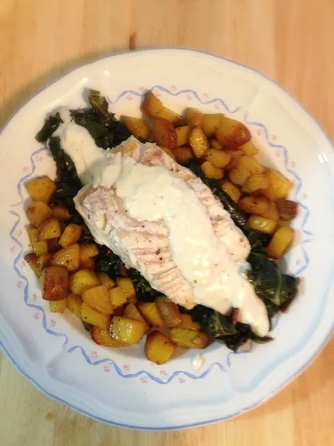 Pan Seared Halibut with Horseradish Sauce|http://melissasmenu.wordpress.com/さん