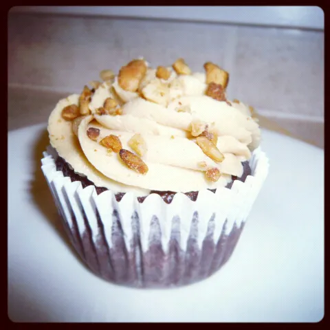 Chocolate Cupcake with Peanut Butter Frosting|Robert Luさん