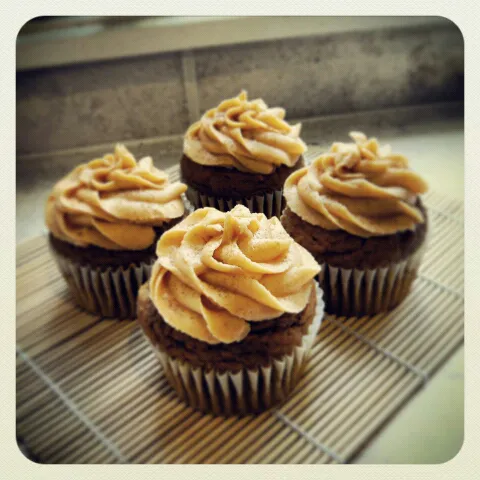 Pumpkin Cupcake with Spiced Pumpkin Frosting|Robert Luさん