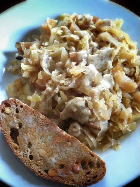 Roast pork, homemade sauerkraut, pignoli nut bread|Peter Simonさん