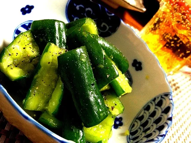 Oryちゃんのたたききゅうり Ory's tataki cucumber|まる(丸大豆)さん