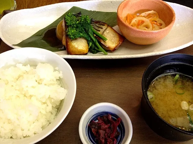 伊右衛門カフェのランチ|いちごさん