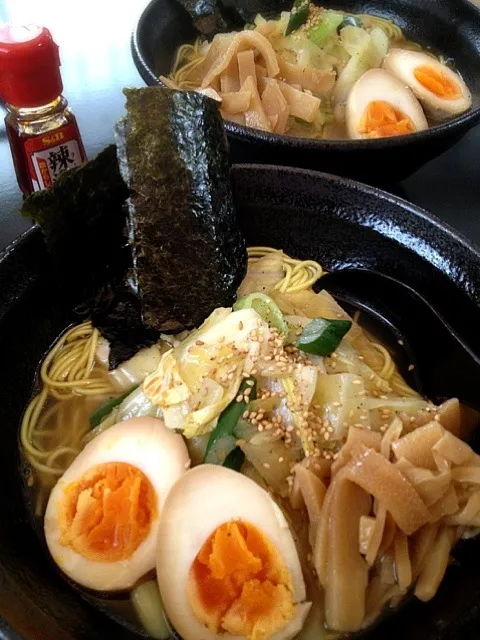 手作りスープと味玉入りラーメン|のっちゃんさん