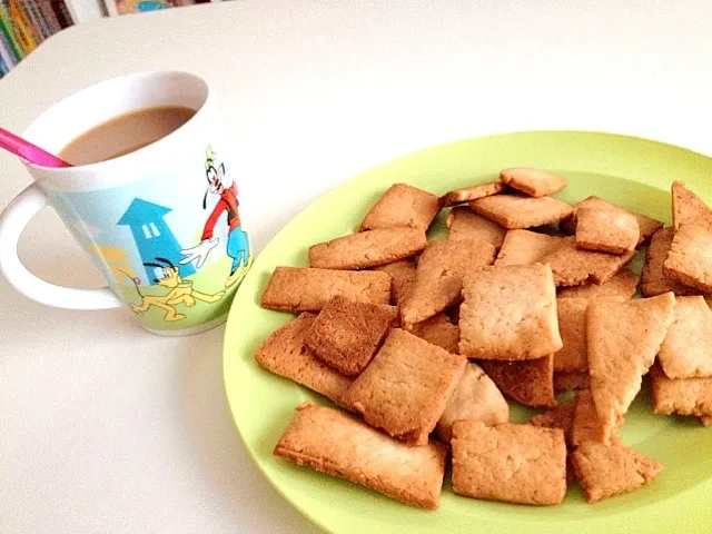 クッキーとコーヒー☕|みなみぽん☆さん