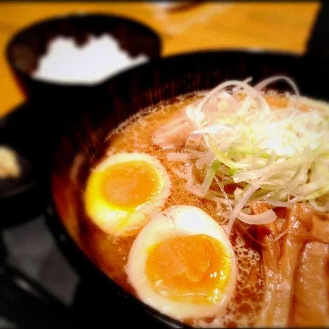 虎ダレ味噌ラーメン 卵トッピング！|shuさん