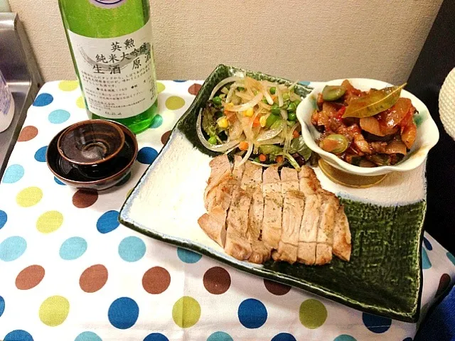 トンテキにパンチェッタとそら豆のカポナータ添えで京都のポン酒|藤井裕之さん