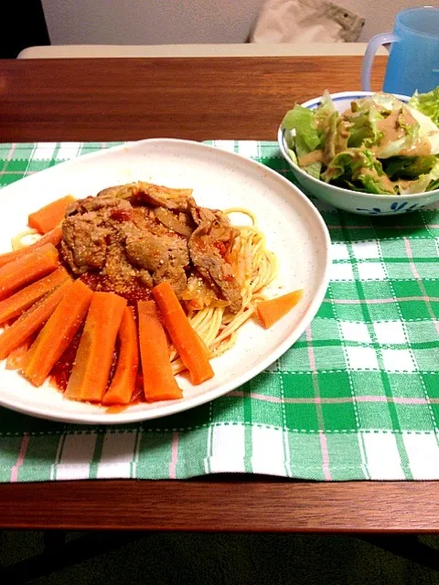 豚肉と人参のトマトソースパスタ|勝部俊さん