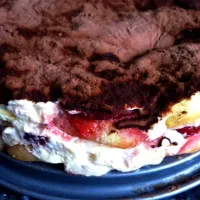 Snapdishの料理写真:strawberry tiramisu|JulieLNYさん