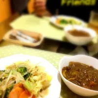 Snapdishの料理写真:温野菜とカレー|いっせいさん