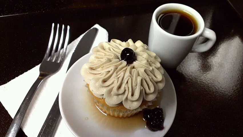 Blueberry Pancake Cupcake|Elianaさん