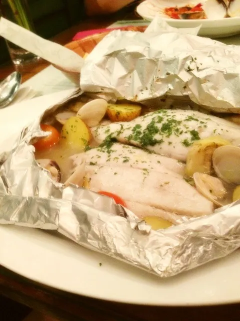 Baked sea bass and artichoke with a lovely white wine soup|aileen simさん