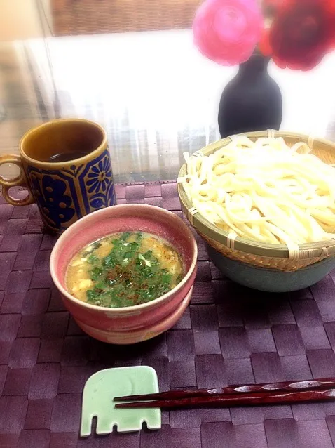 おぼろ豆腐とエノキ入りのあったかいつけ汁の、ザルうどん|彩さん