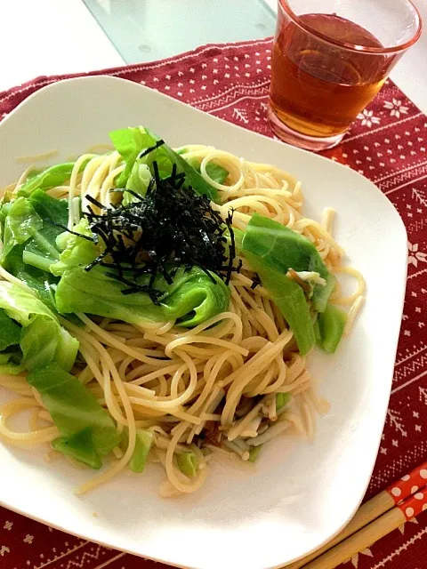 春キャベツときのこの和風しょうゆパスタ|わかなさん