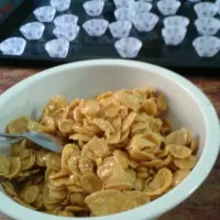 Snapdishの料理写真:Cornflakes madu.|NiyaYayaさん