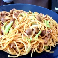 Snapdishの料理写真:豚肉キャベツとしめじのパスタ|きままねこさん