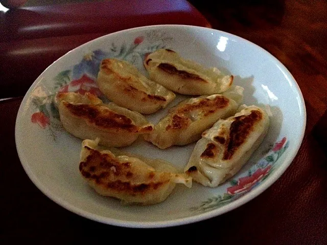 Snapdishの料理写真:Gyoza|charmaine leongさん