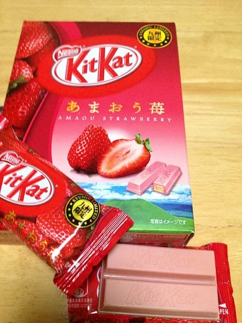 あまおう苺KitKat  九州限定|tomoさん