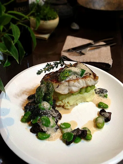 Sole with morel cream sauce,asparagus ,broad bean and potato purée|rick chanさん