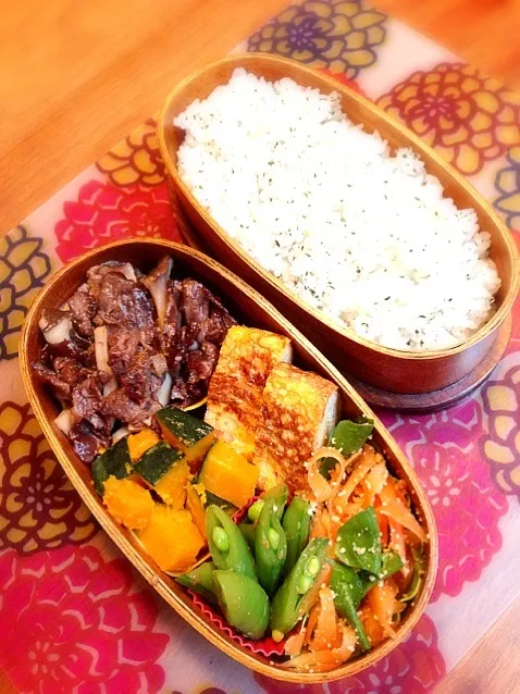 今日からまたお弁当だよ♪ 牛肉とエリンギのすき煮弁当♪|まりさん