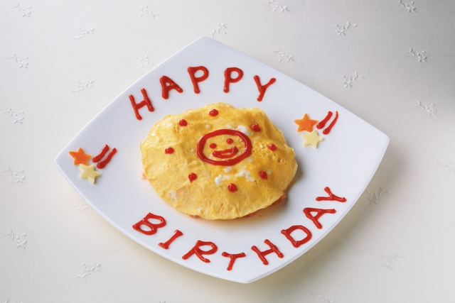 愛情オムライス Happy Birthday カゴメトマトケチャップ Snapdish スナップディッシュ Id Ctv0ca