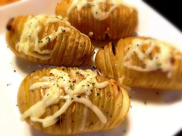 Snapdishの料理写真:12DragonさんのHasselback Potatoes|りえさん