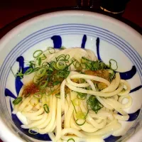 梅田 はがくれ 生醤油うどん|リリーさん