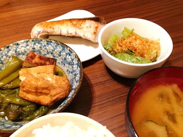 ぶり塩焼き 万願寺唐辛子と厚揚げの炊いたん 青梗菜おひたし＊今日の授乳食|ちぃこさん