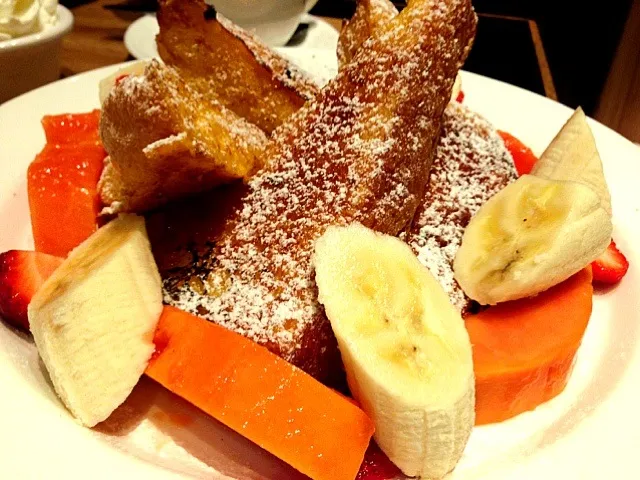 French toast with fruit @ NY bagels|Larry Chuさん