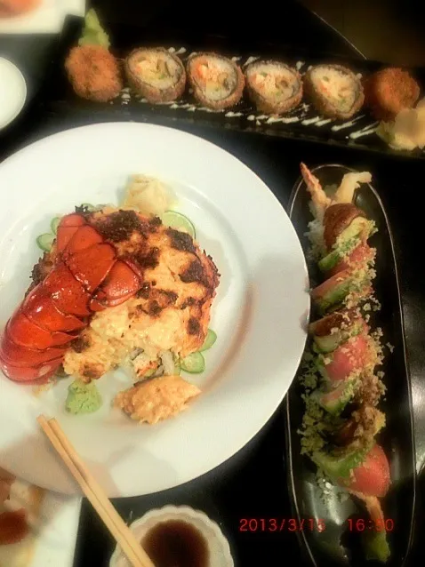 Snapdishの料理写真:Lobster Volcano,Beauty Beast rolls|Leleさん