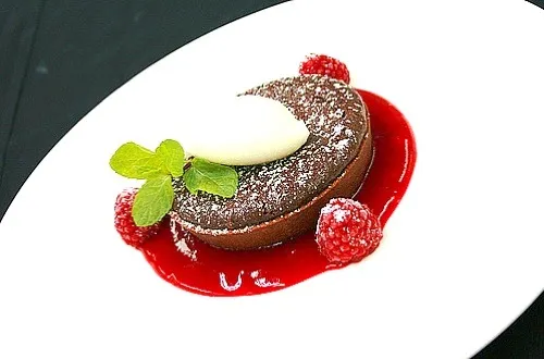 Oaxacan-Chocolate Torte/Goat cheese ice cream.|Edgar Rodriguezさん