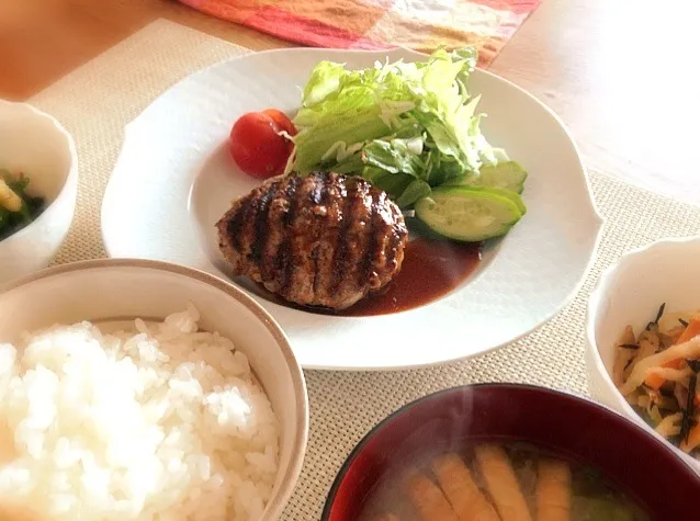 ハンバーグランチ🍴😋|Pokotaさん