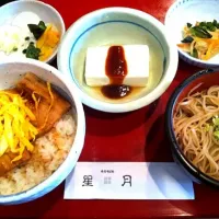 Snapdishの料理写真:穴子ご飯手打ち蕎麦付き