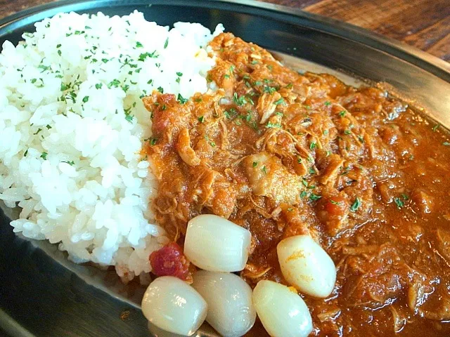 チキントマトカレー|立喰酒場 金獅子さん