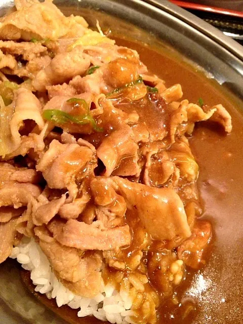 スタミナカレー|ランチ食べ歩きさん