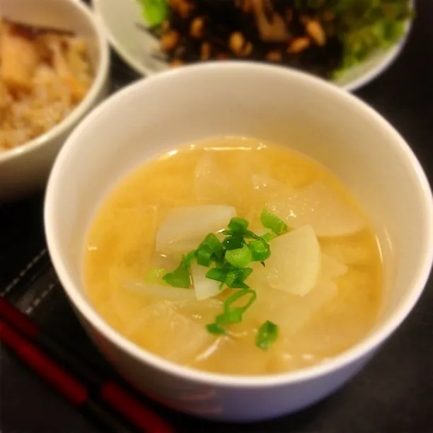 Daikon and Onion Miso Soup|Layさん