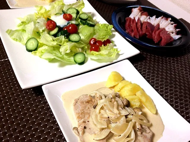 Snapdishの料理写真:豚肉のマスタードソース＆刺身＆サラダ♡|kyoさん