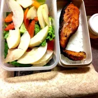 Snapdishの料理写真:Pan-seared Salmon in butter, Pear salad with honey-lemon vinaigrette|kristina de la cruzさん