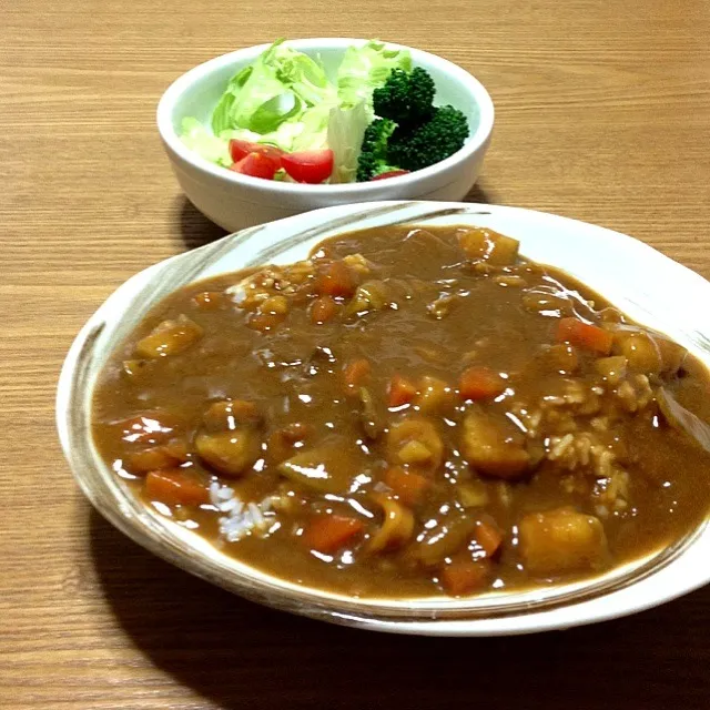 【今夜のウチご飯】きたーーーっっ！今夜はシーフードカレー。魚貝のお出汁がしっかり効いて,うまうま〜(^-^)/|takuya KAWANOさん