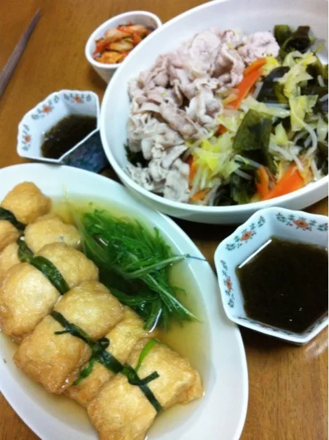 油揚げのひき肉詰めの煮物  ゆで豚豆腐汁野菜のサラダ仕立て|笑美子さん