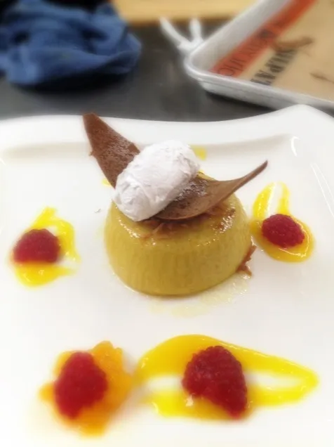 Mango, Coconut Creme Brûlée|Tyler J McNeelyさん