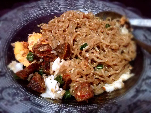 Instant noodle with rendang|Diah Artaさん