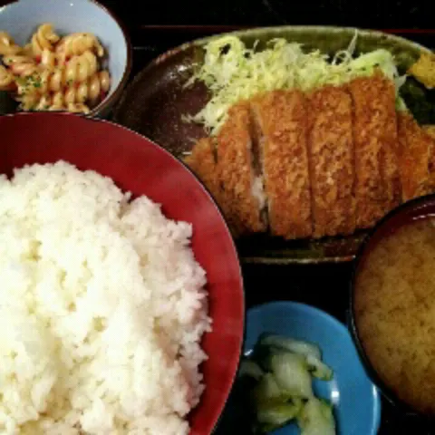 ロースカツ定食|寝寝さん