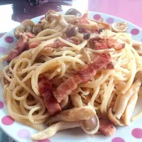 Snapdishの料理写真:しめじの和風パスタ|もよさん