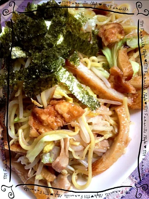 Snapdishの料理写真:今日のお昼～🌟イカの姿フライと平天でダシダの焼きそば🌟作っちゃった〜💞💞|yukiさん