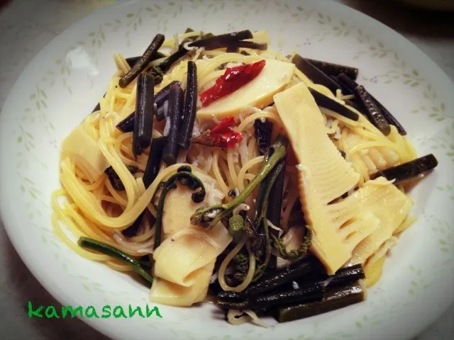 タケノコ、わらび、シラスのアーリオオーリオ🍝|かまさん